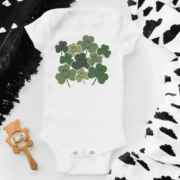 Bella Canvas with Shamrock St. Patrick'S, St. Patrick'S Day Baby Outfit, St. Patricks Day Shirt,, Baby Outfit, Baby Clothes Cute Baby Boy or Girl Bodysuit Gift
