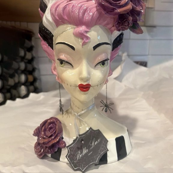 Bella Lux Retro Bride of Frankenstein Bust Statue 10 Inch Resin Halloween Figurine, Gothic Pink Viral 2025 Collectible Decor for Shelf, Table and Entryway Display