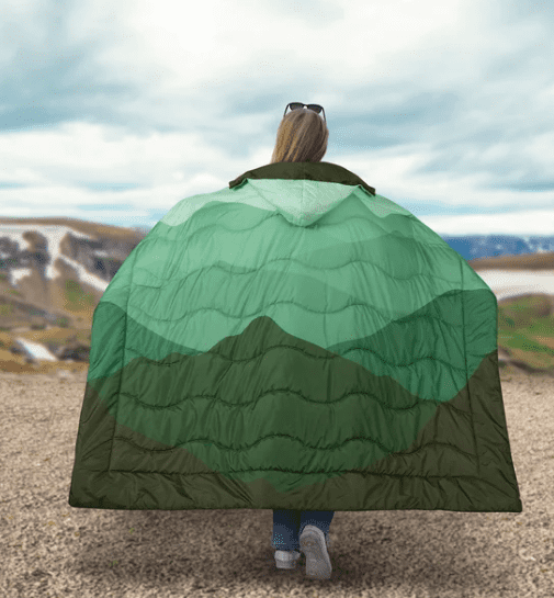 Below Zero Wearable Blanket Green