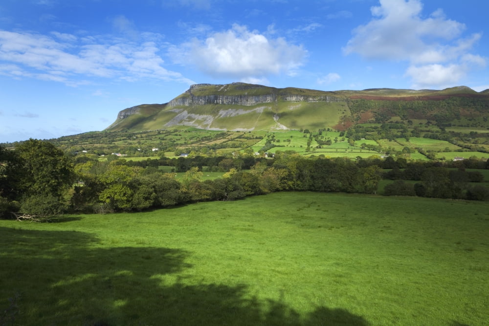 Benbulben and Kings Mountain County Sligo Ireland Canvas Art - George Munday Design Pics (38 x 24)