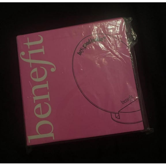 Benefit Cosmetics Makeup Mirror, Brand New in Packaging from Ulta! Perfect for Everyday Use