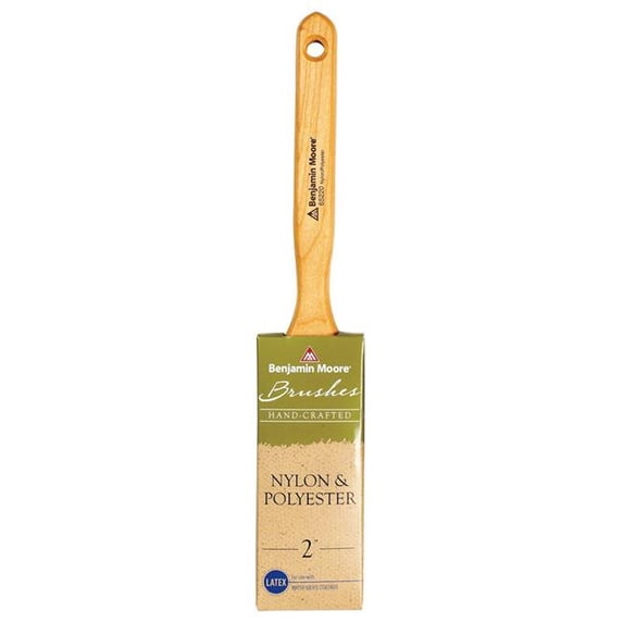 Benjamin Moore 1306315 2 in. Flat Nylon Polyester Paint Brush
