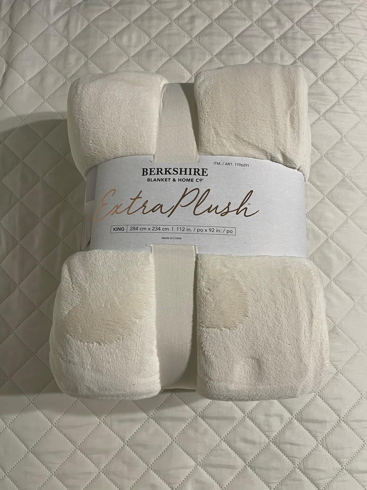 Berkshire ExtraPlush Blanket - White - 112 in - 92 in (King)