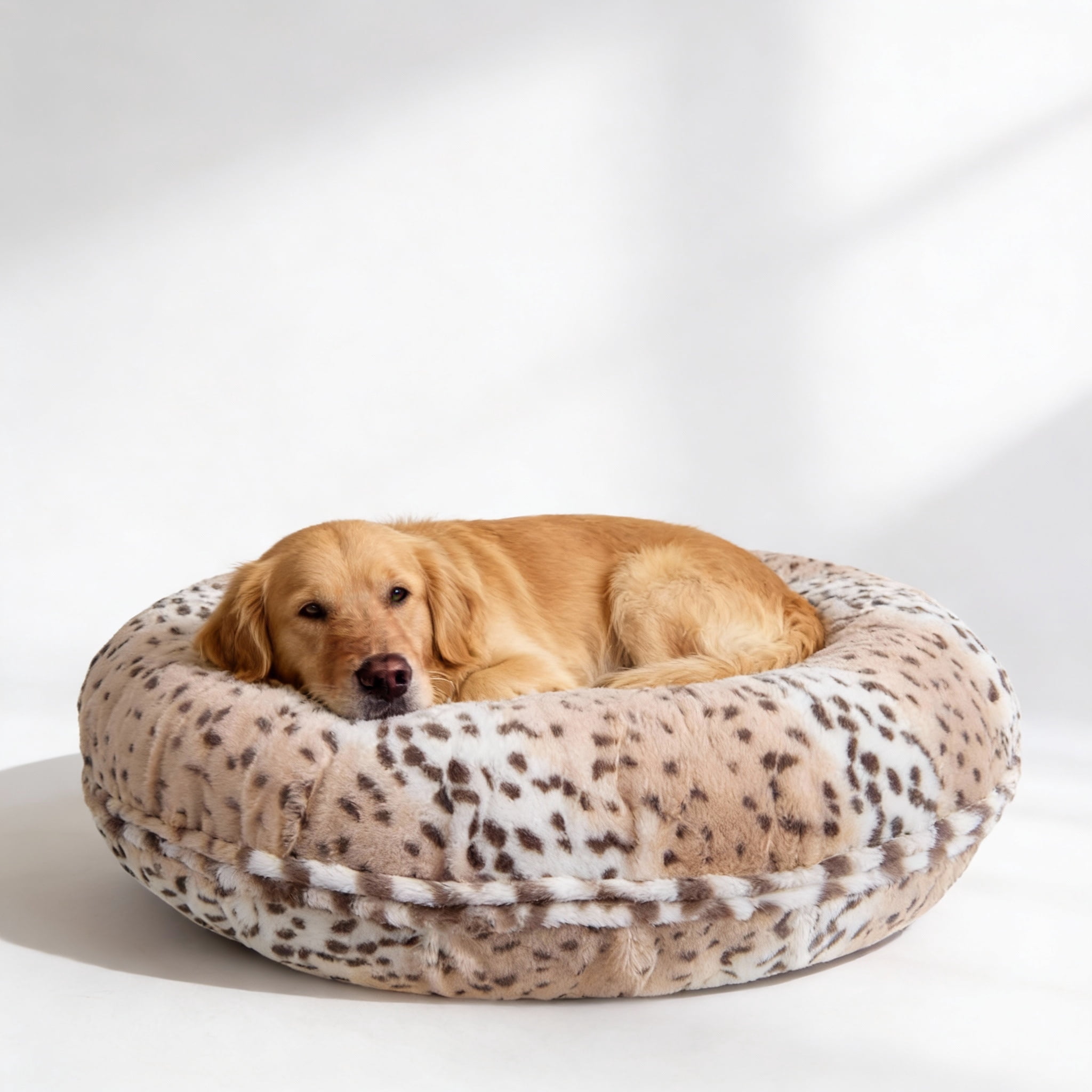Bessie and Barnie Signature Aspen Snow Leopard Shag Extra Plush Faux Fur Bagel Pet/ Dog Bed