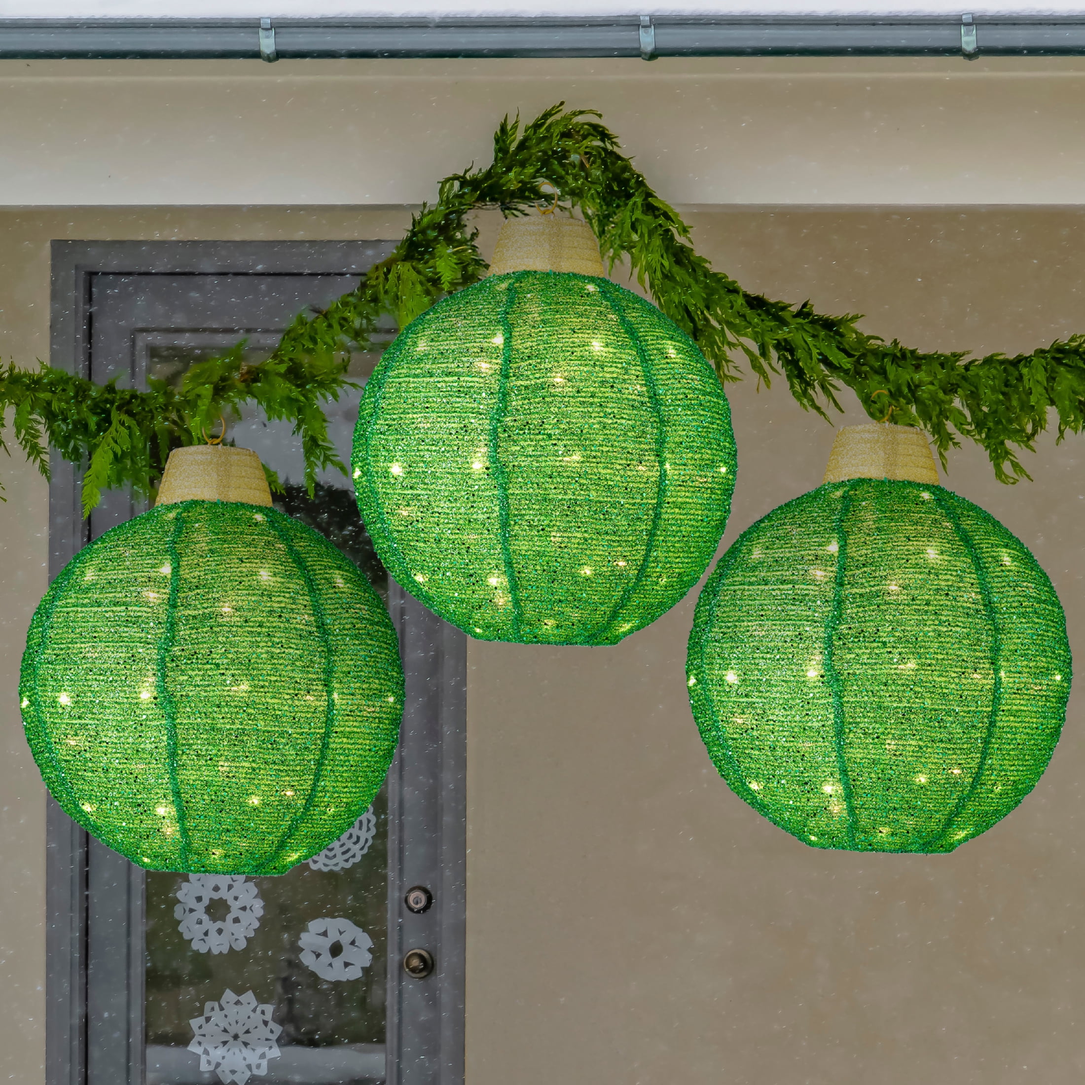 Green Battery-Powered LED Hanging Christmas Ornaments, 18-Inch, Set of 3