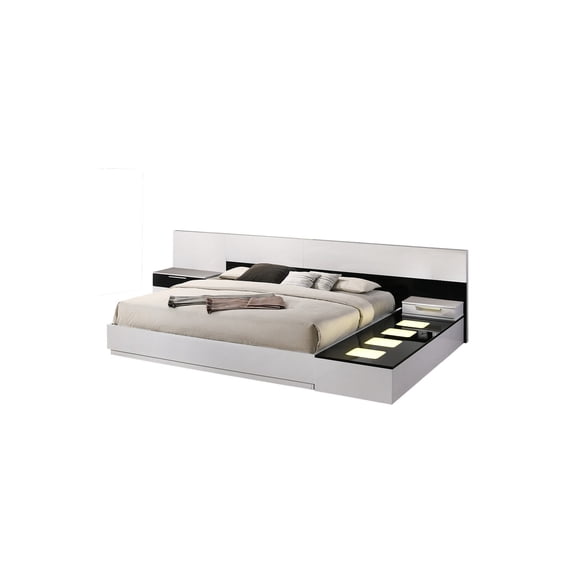 Best Master Bahamas 4-Piece Eastern King Platform Bedroom Set in White/Black