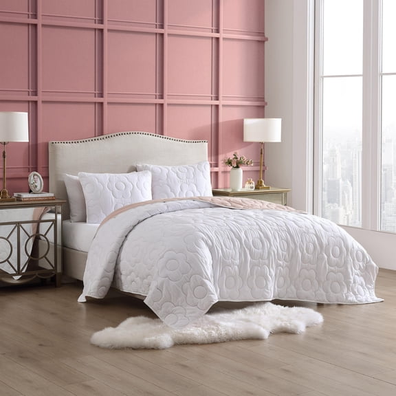 Betsey Johnson Rainbow Stitch White King Quilt Set, Lightweight Layered Bedding, Machine Washable