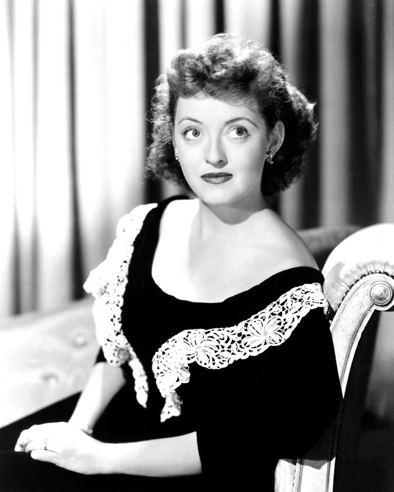 Bette Davis Canvas Art - (16 x 20)