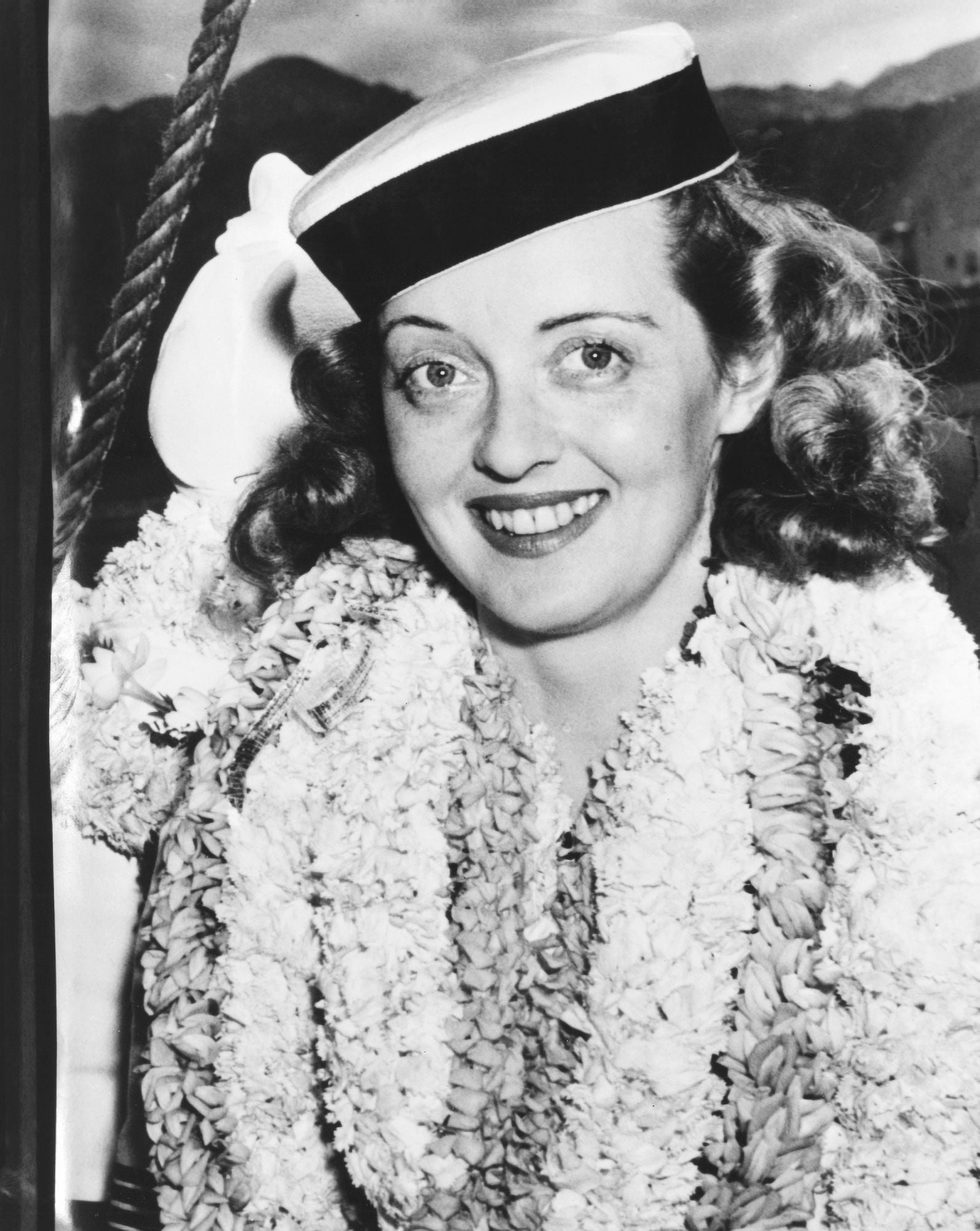 Bette Davis Canvas Art - (16 x 20)