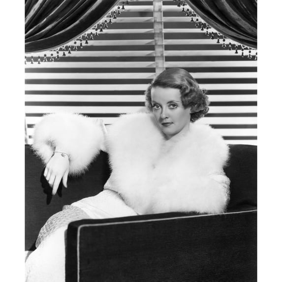 Bette Davis In The Mid 1930S Photo Print (8 x 10)