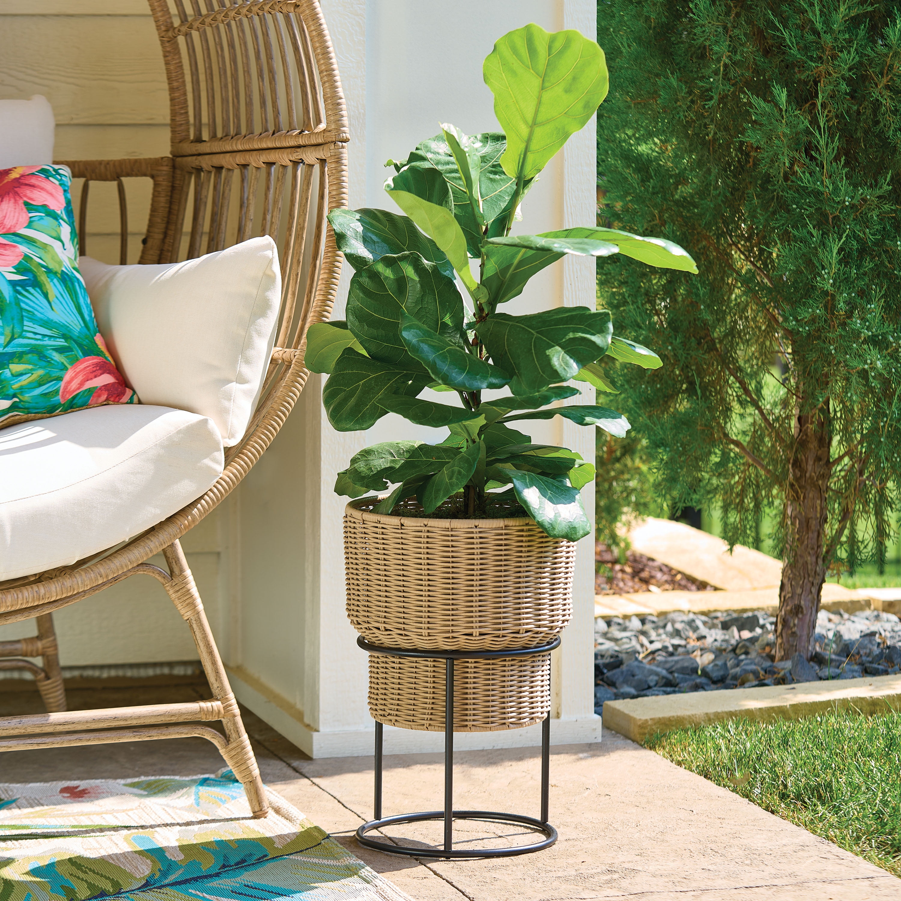 Better Homes & Gardens 12 inch Celeste Resin Planter with Metal Stand, Indoor or Outdoor Use