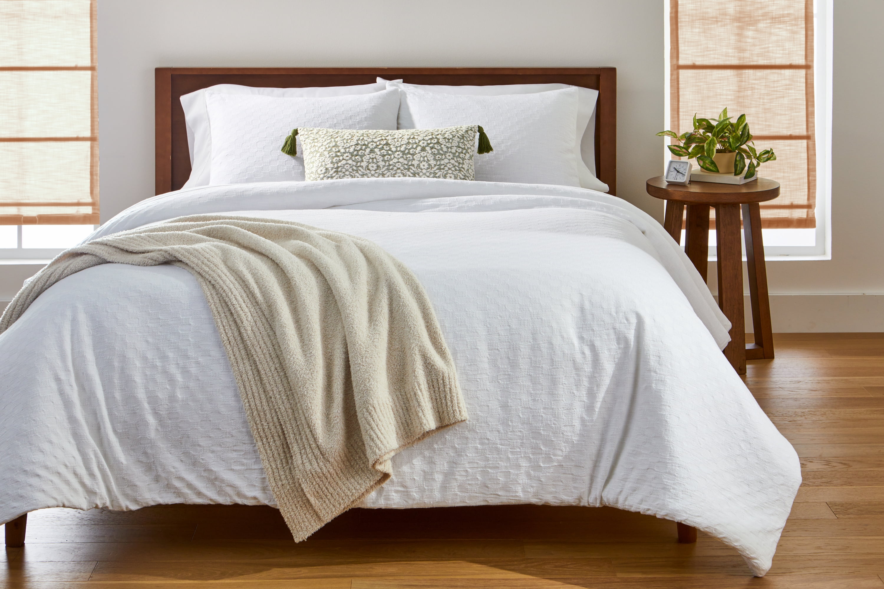 Better Homes & Gardens King Comforter Set, All-Season, 3-Piece, Arctic White Block Weave