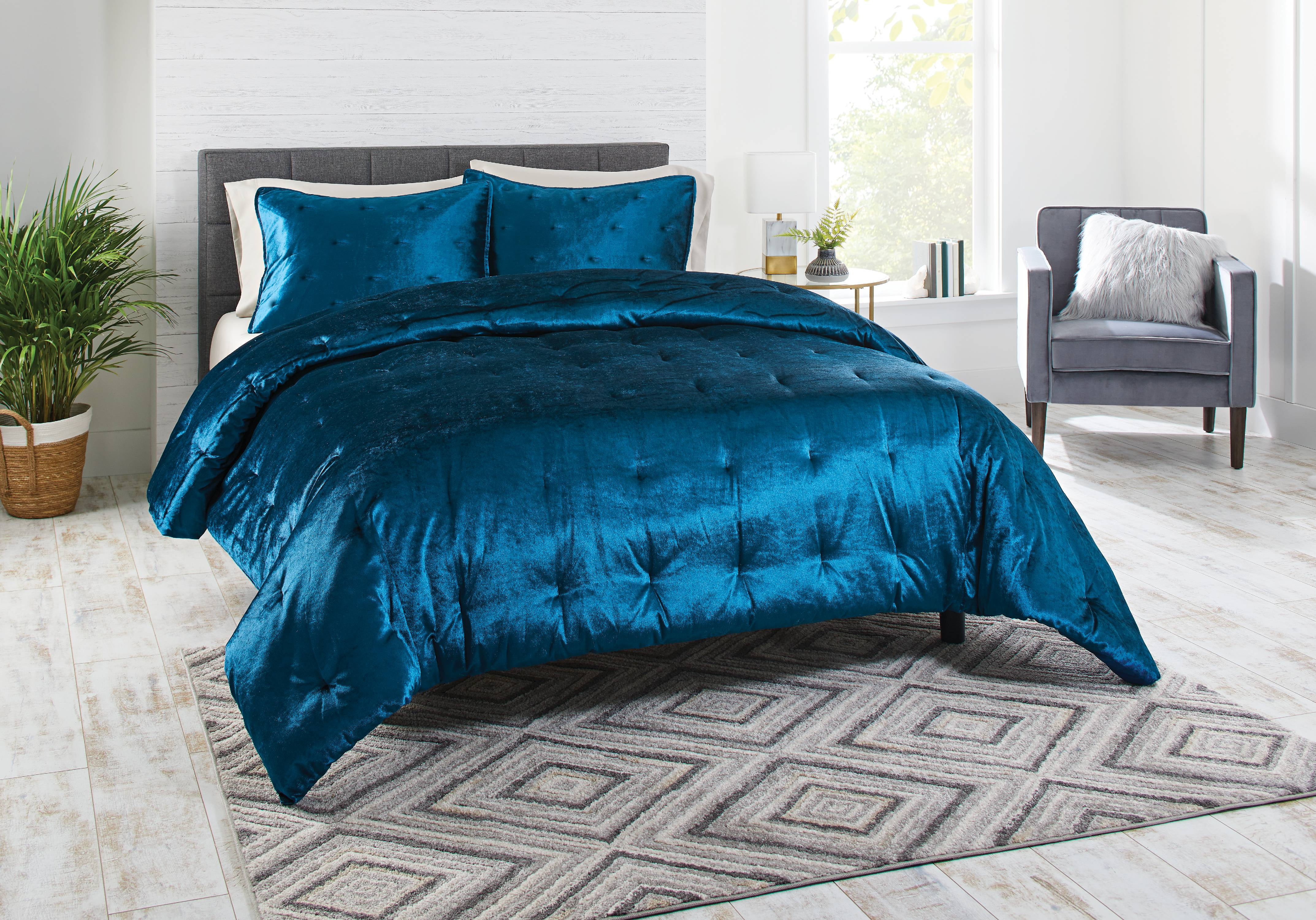 Better Homes & Gardens 3Piece Velvet Pintuck Comforter Set, King, Blue
