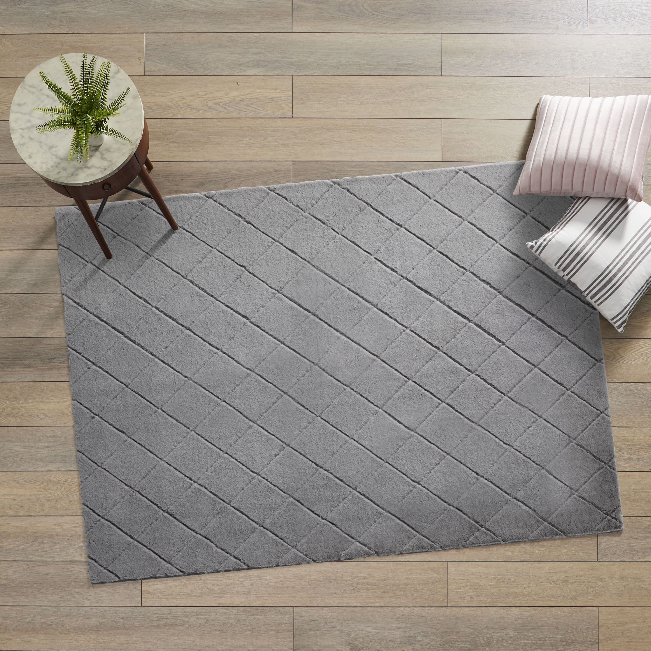 Better Homes & Gardens, 5' x 7' Grey Diamond Rabbit Faux Fur Area Rug