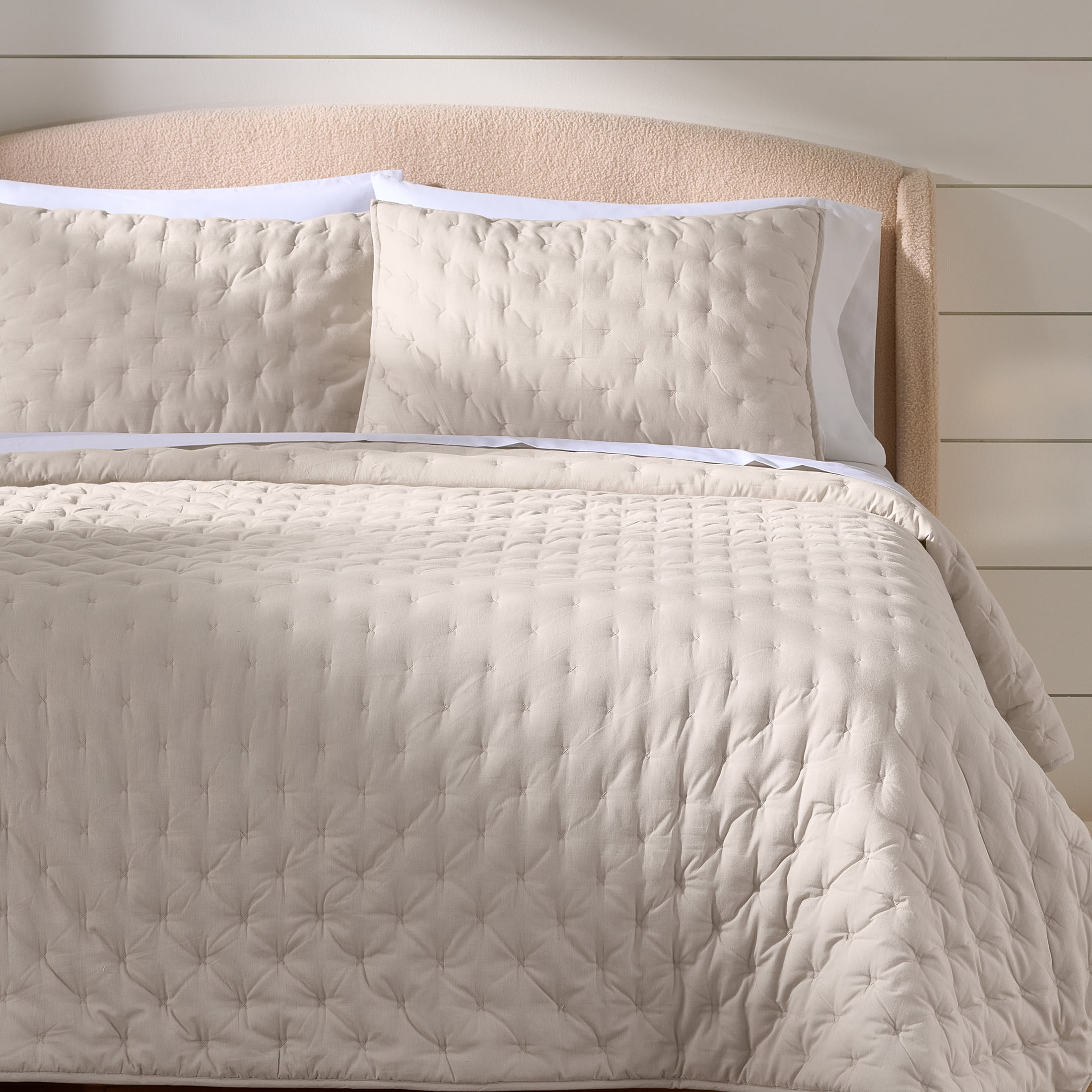 Better Homes & Gardens Beige Chambray Quilt, King