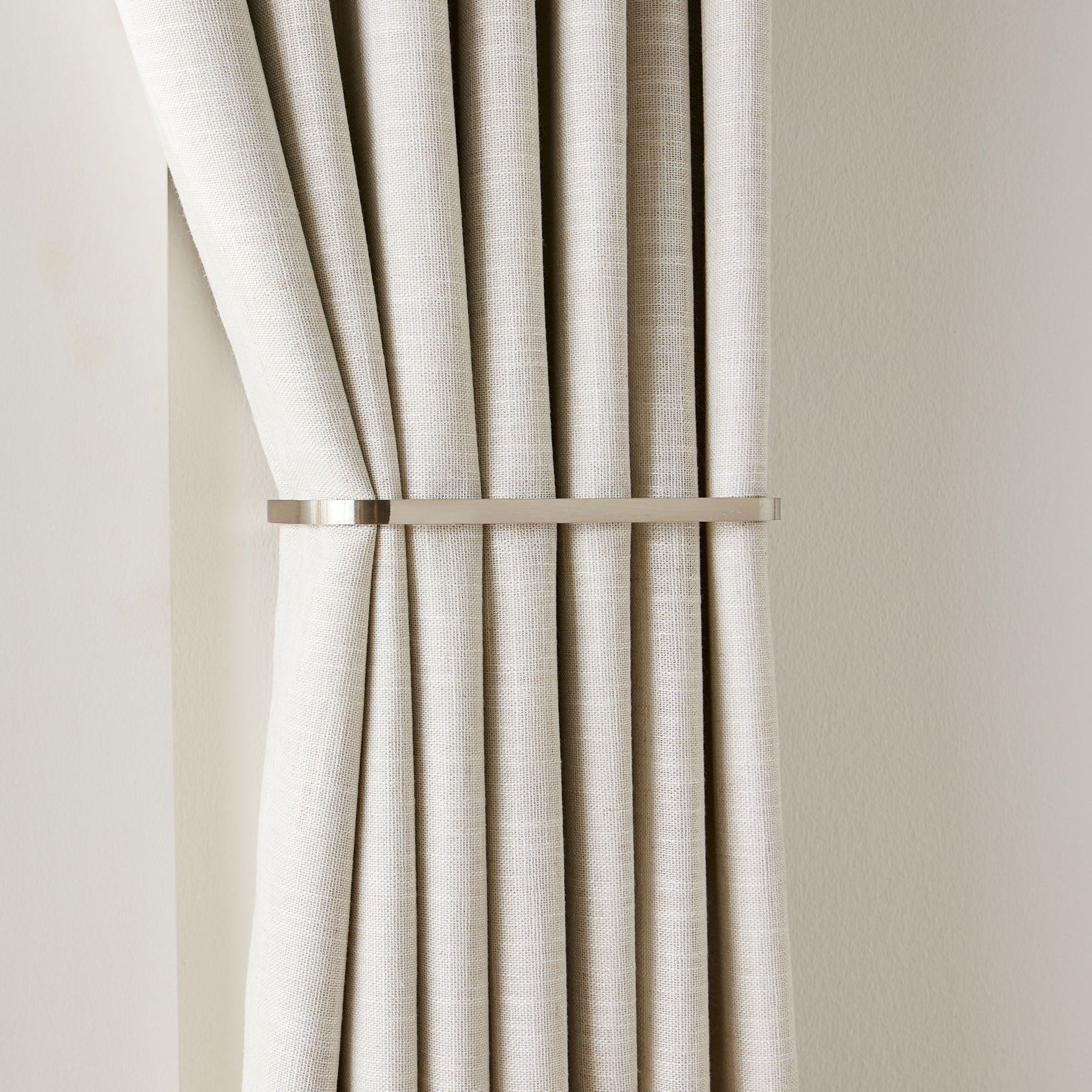 Better Homes & Gardens 2 Curtain Holdbacks, Nickel
