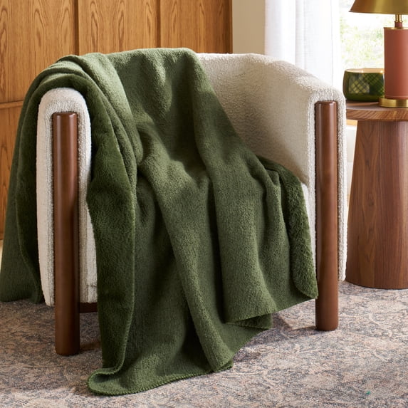 Better Homes & Gardens Cypress Tree Boucle Reverse to Faux Fur Oversized Throw, 50 in x 72 in
