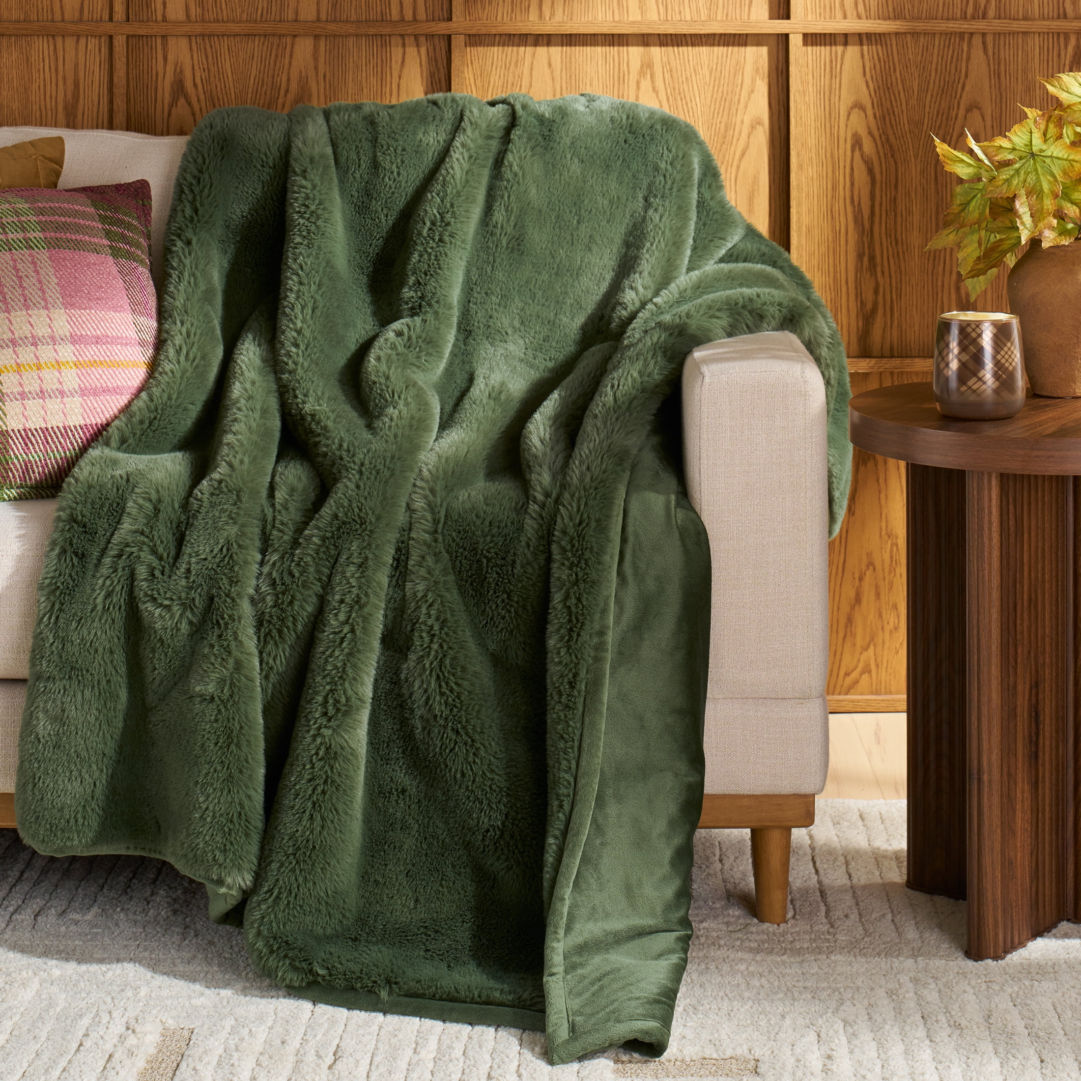 Better Homes & Gardens Cypress Tree Faux Fur Oversized Throw, 50 in x 72 in