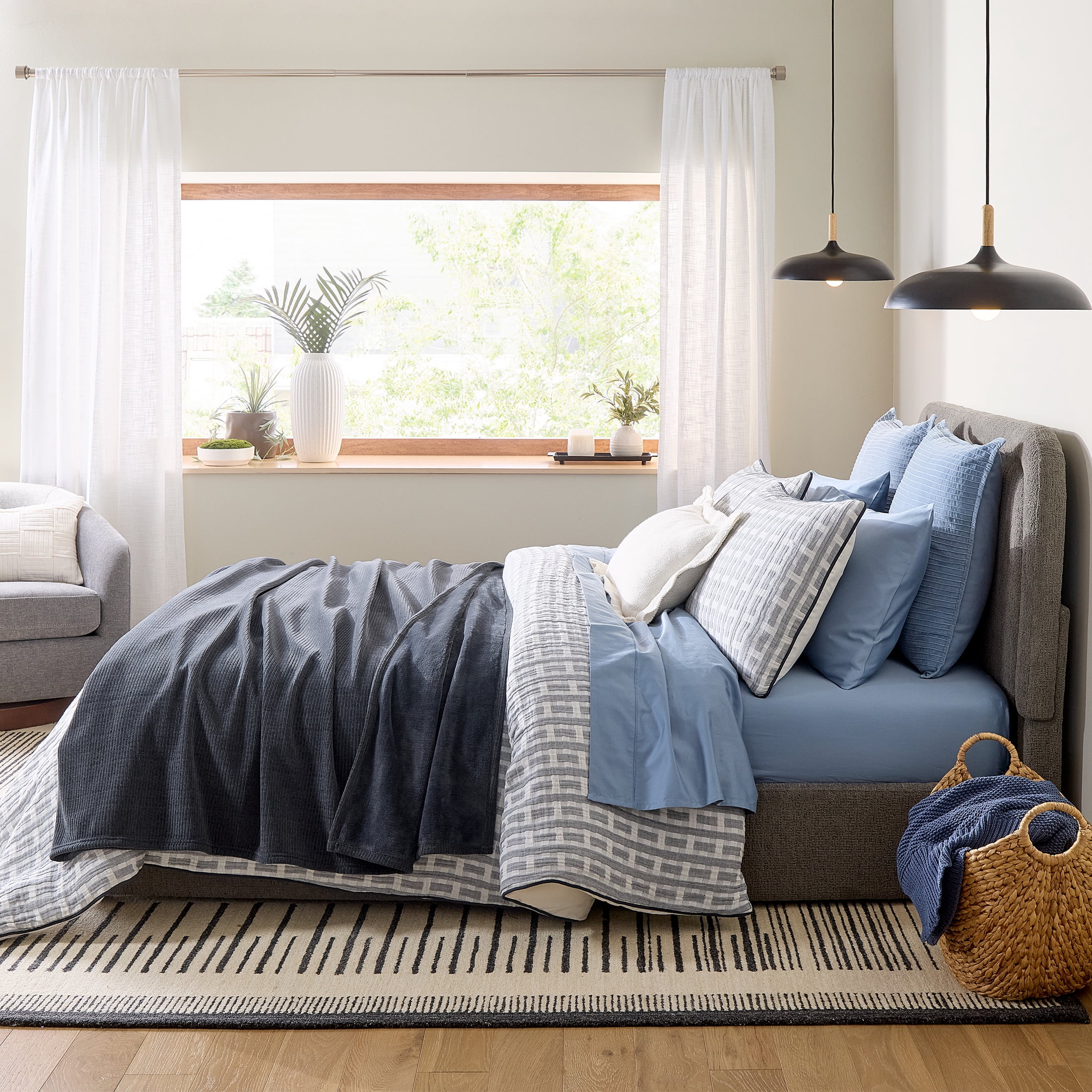 Better Homes & Gardens Reversible Chenille-to-Plush Bed Blanket, Greystone, Queen Size, 90 x 92 in