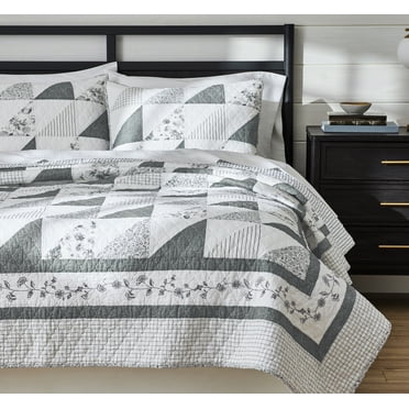 Better Homes & Gardens Heirloom Quilt, Black/White, Full/Queen, All Ages