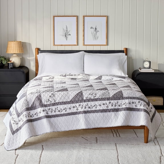 Better Homes & Gardens Heirloom Patchwork Quilt, King Bedding