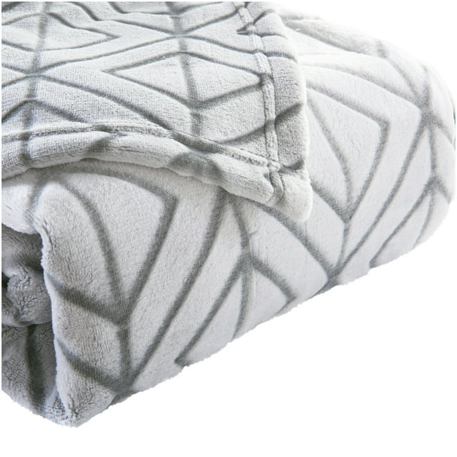 Better Homes & Gardens Luxury Modern Silver Diamond Velvet Plush Bed Blanket, Full/Queen, Textured