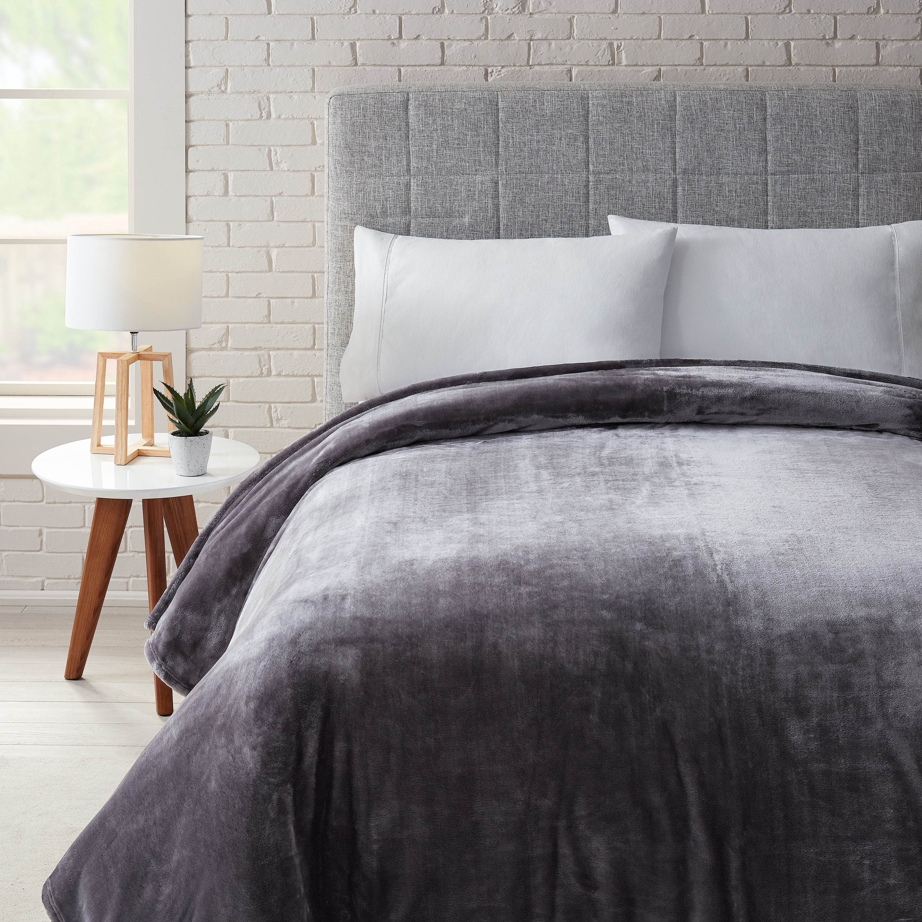 Better Homes & Gardens Luxury Velvet Plush Blanket, Full/Queen, Dark Grey