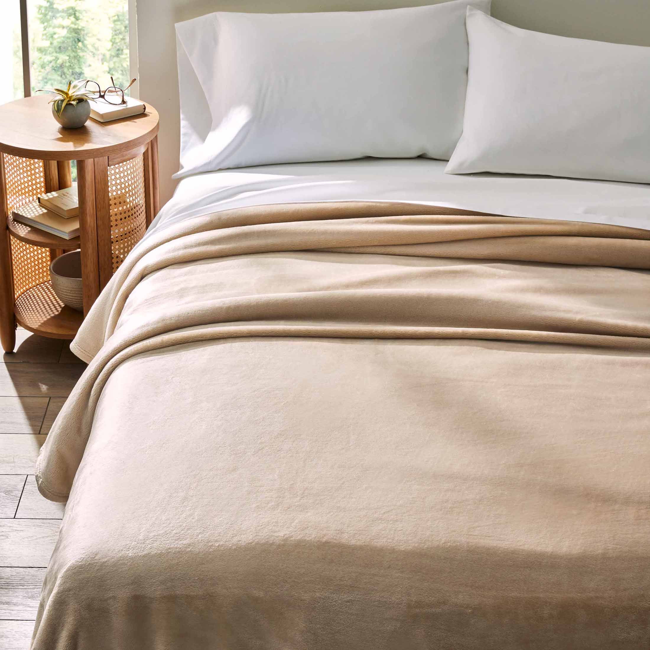 Better Homes & Gardens Velvet Plush Blanket, Tan, Full/Queen, Adult/Teen