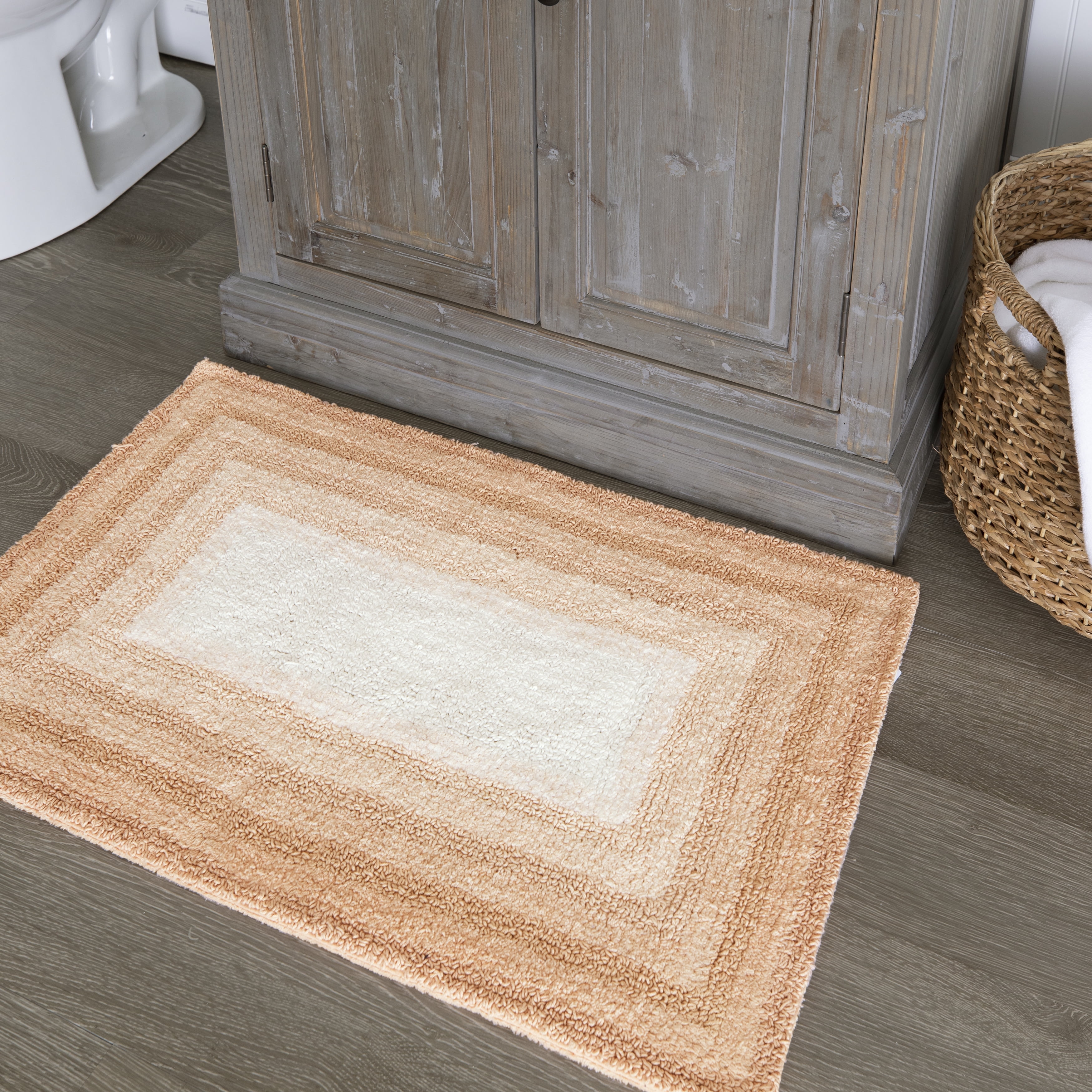 30x20 Petal Bath Mat White - Moda at Home