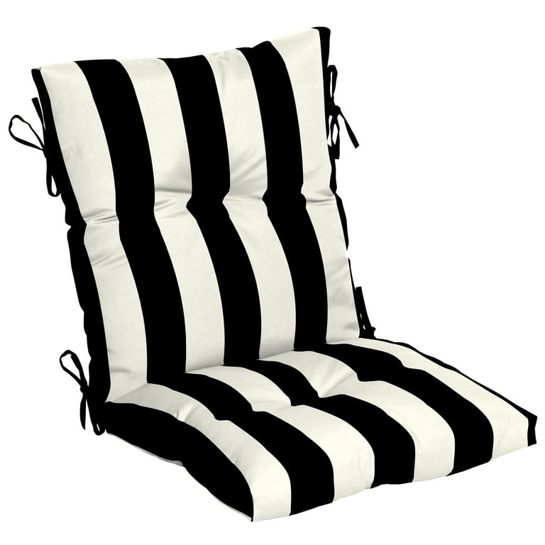https://i5.walmartimages.com/seo/Better-Homes-Gardens-Outdoor-Chair-Cushion-Black-and-White-BHG-Cabana-Stripe-Black_ce228f61-fc78-4275-a662-7e82df21c69b.f9d9247926d1225382af5d2ea776a403.jpeg?odnHeight=768&odnWidth=768&odnBg=FFFFFF