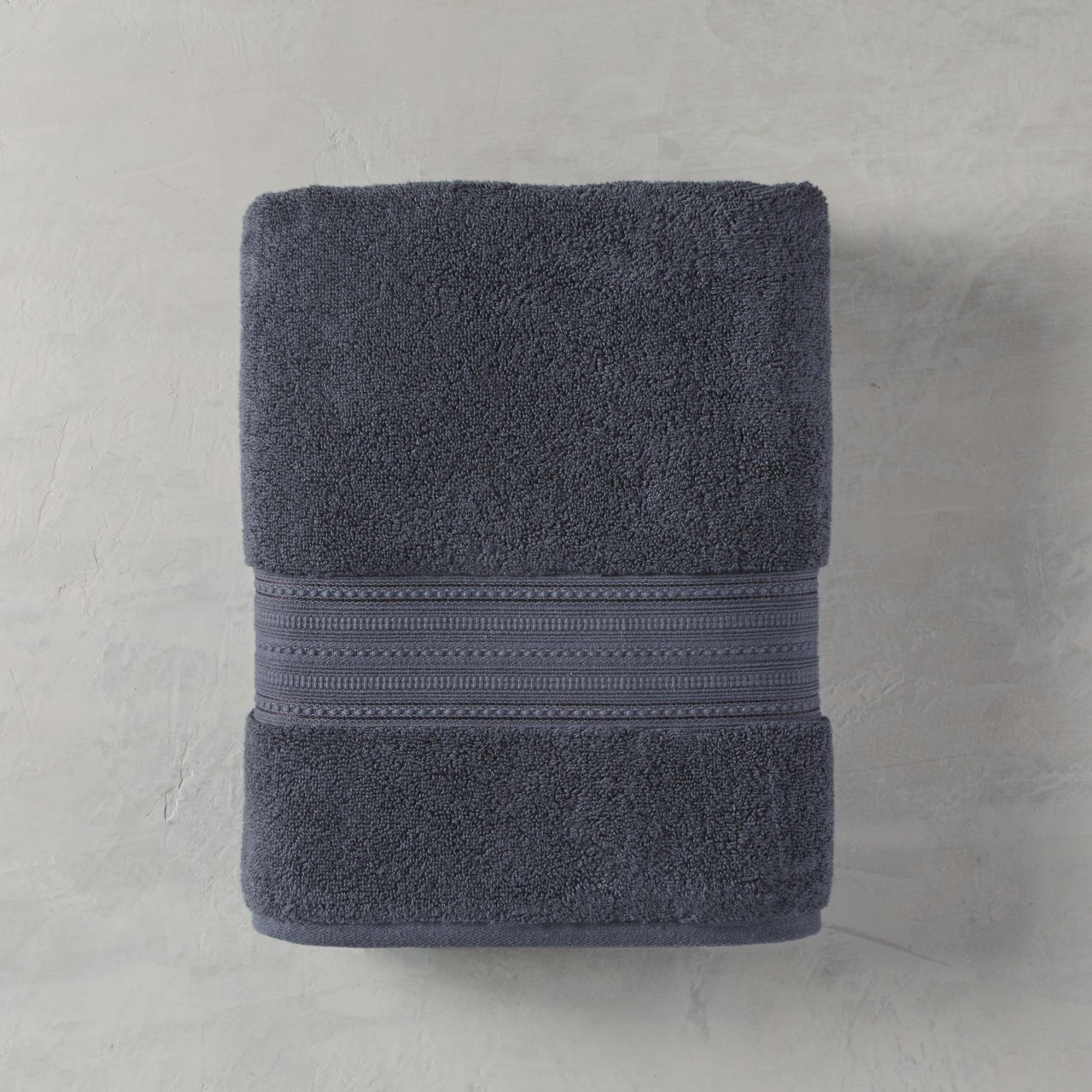 Better Homes & Gardens Sheared Paisley Bath Towel, Soft Silver, Gray