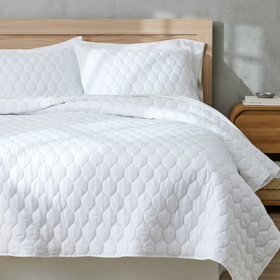 Better Homes & Gardens Tencel Quilt, White, Full/Queen, All Ages