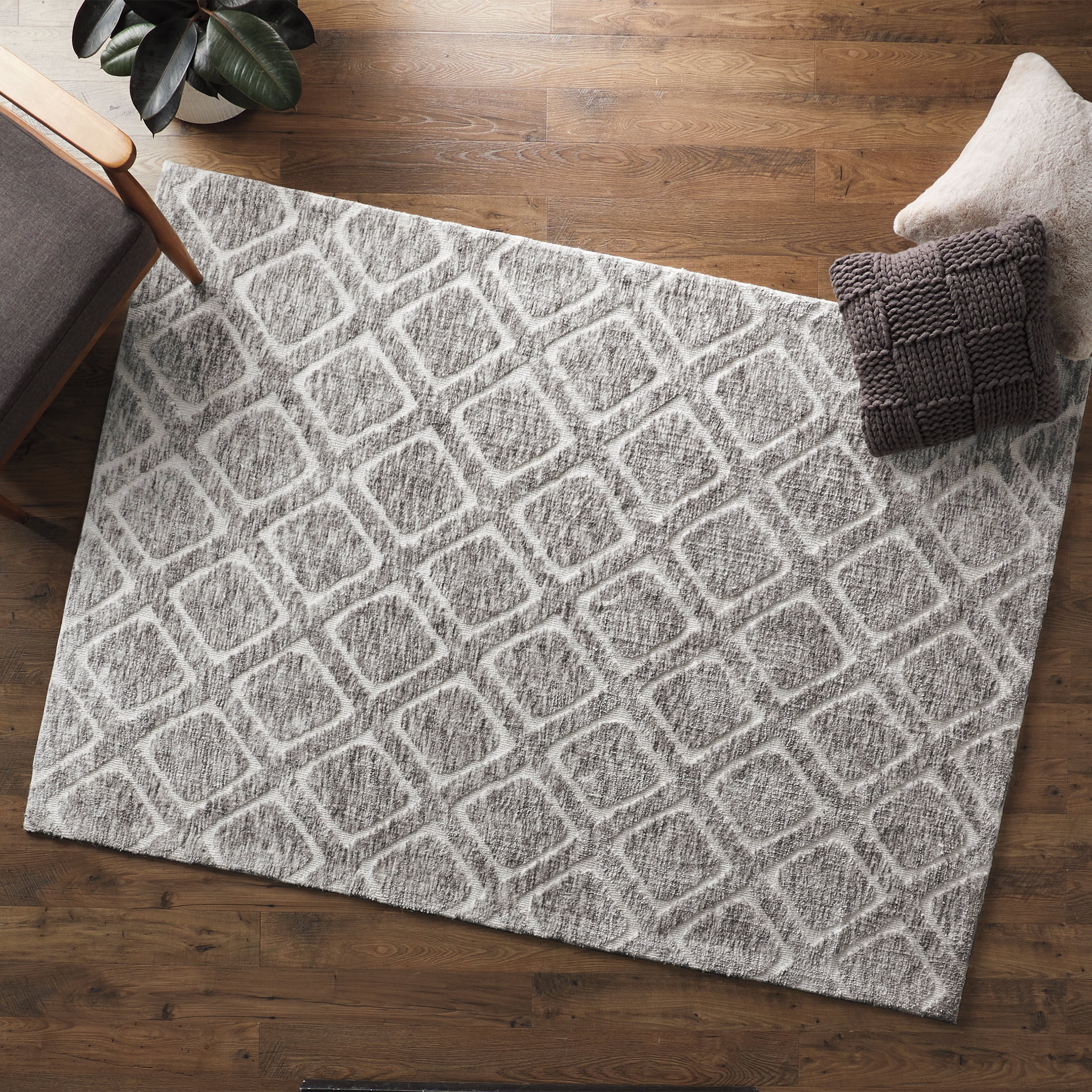 Better Homes & Gardens Tufted Diamond Indoor Area Rug, Gray, 7' 6" x 9