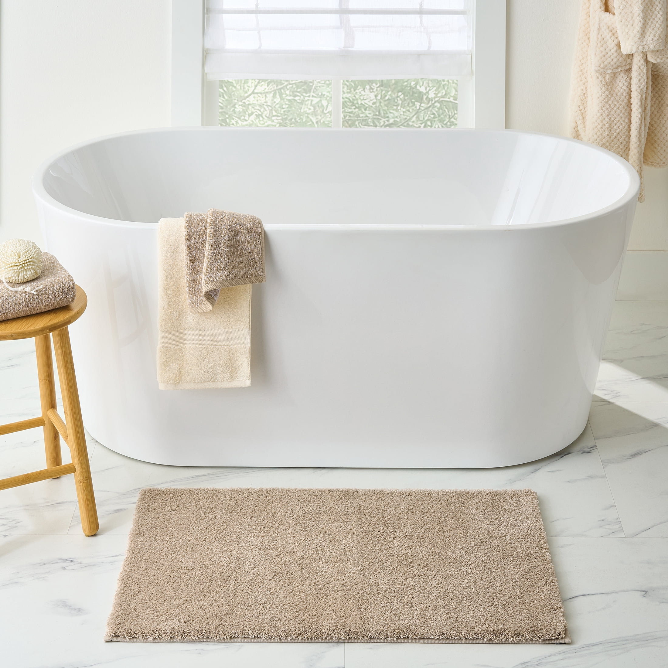 Better Homes & Gardens Ultra Soft Polyester Bath Rug, Plush