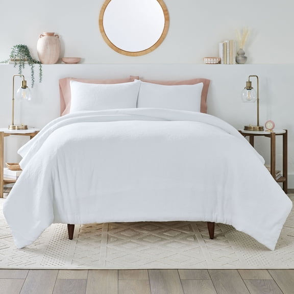 Better Homes & Gardens White Paisley Matelasse 3-Piece Comforter Set, Full/Queen, All-Season Bedding