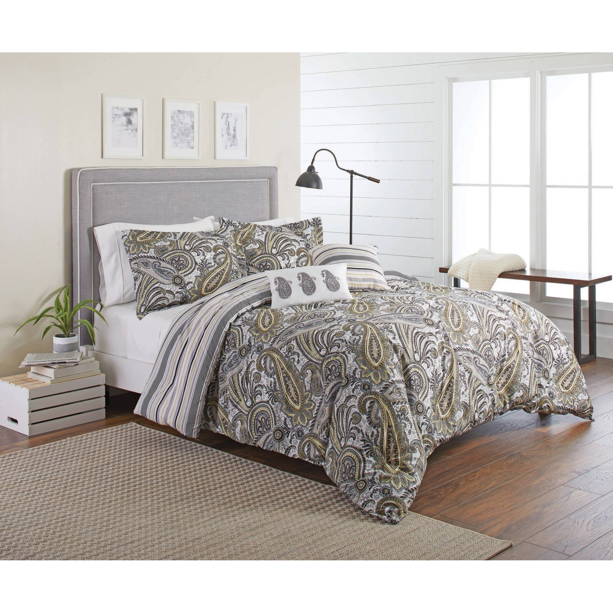 Better Homes and Gardens Black and Gold Paisley 5Piece Comforter Set
