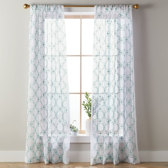 Better Homes and Gardens Quatrefoil Embroidery Pole Top Panel
