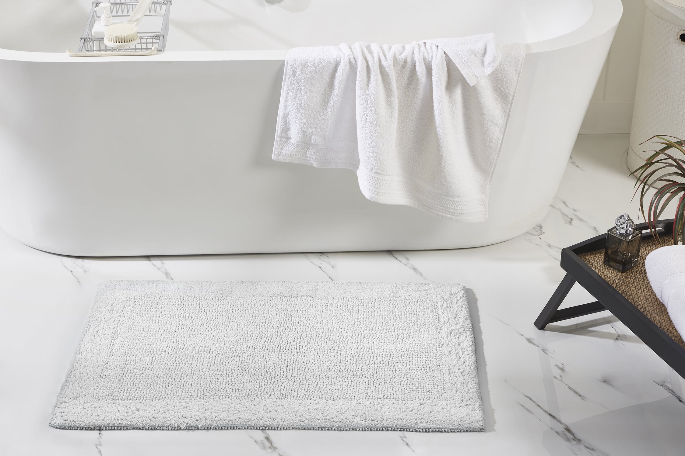 Edge White Cotton Reversible Bath Rug 21" x 34"