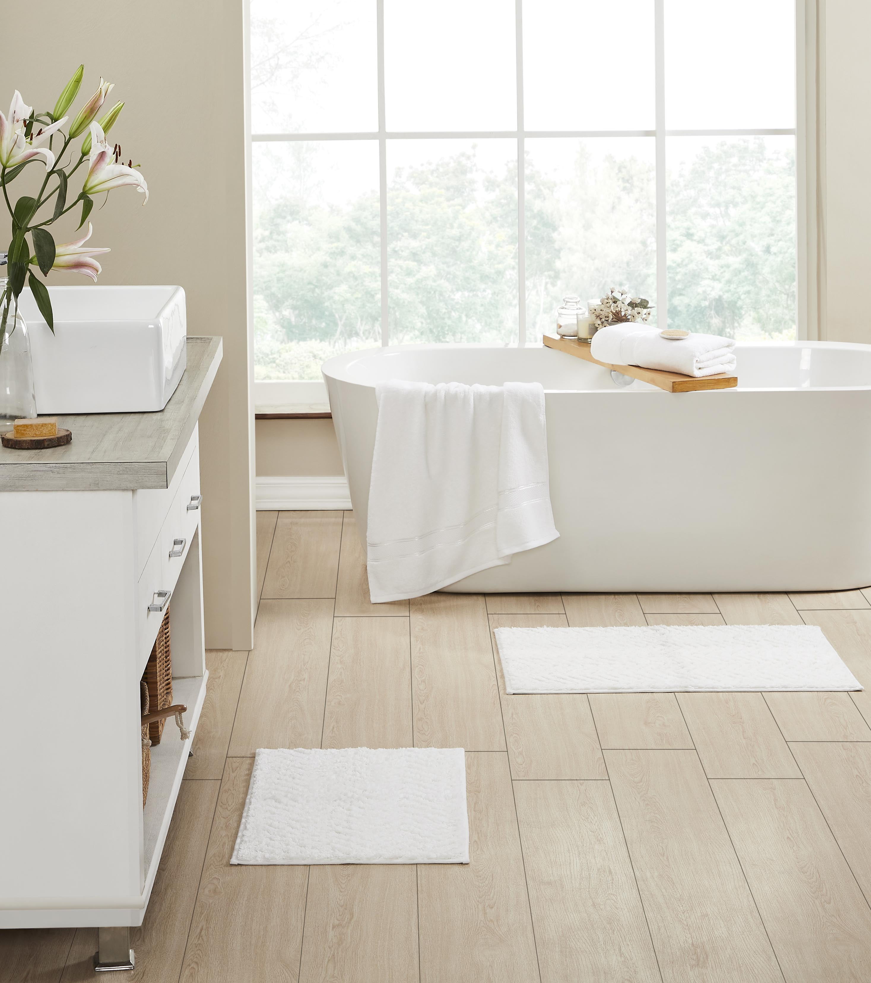 White Chevron Washable Non Slip Bath Mat Geometric Kitchen Bathroom Ensuite  Mat 50 X 80 Cm 