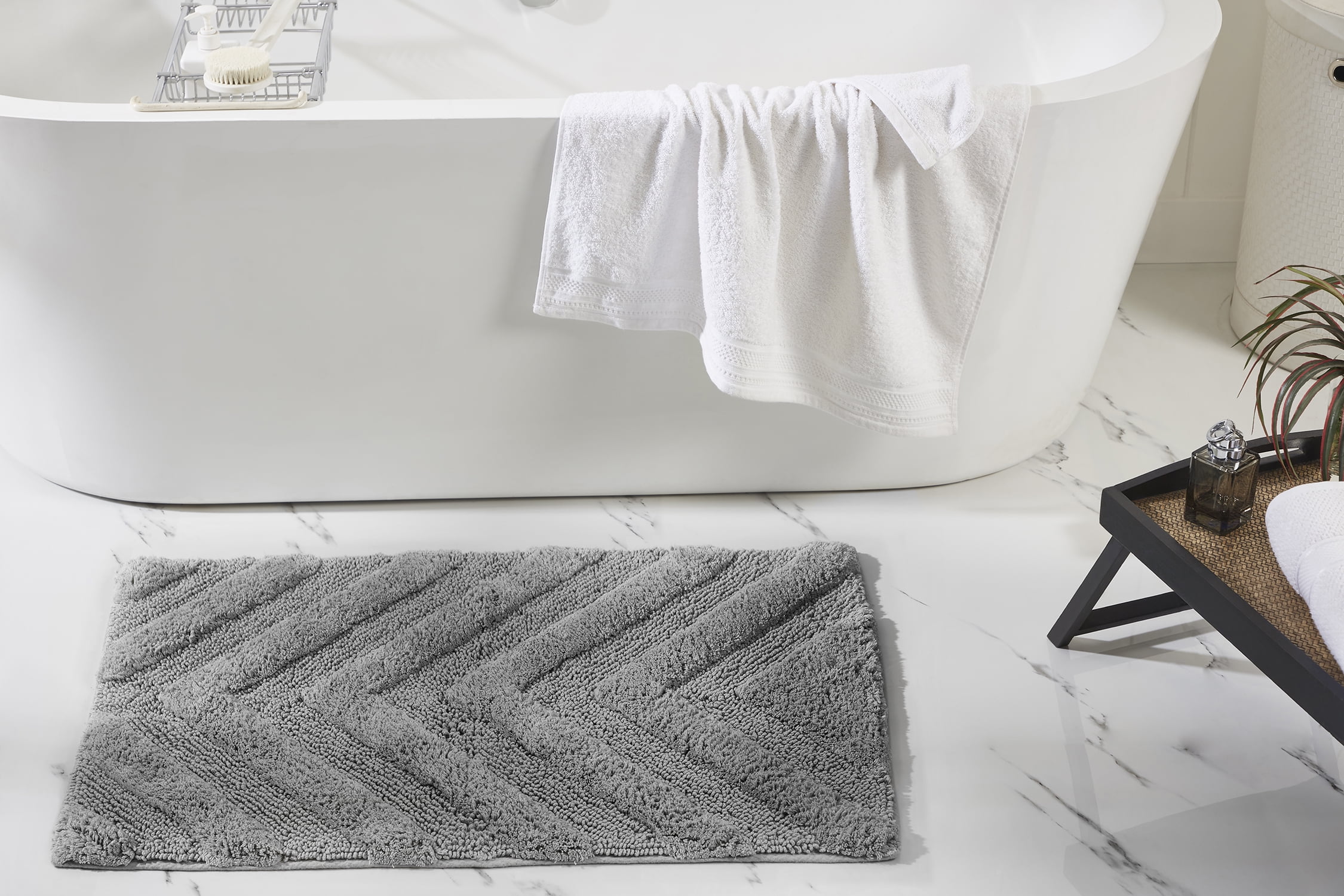 Gray Cotton Chevron Pattern Non-Slip Bath Rug 21" x 34"