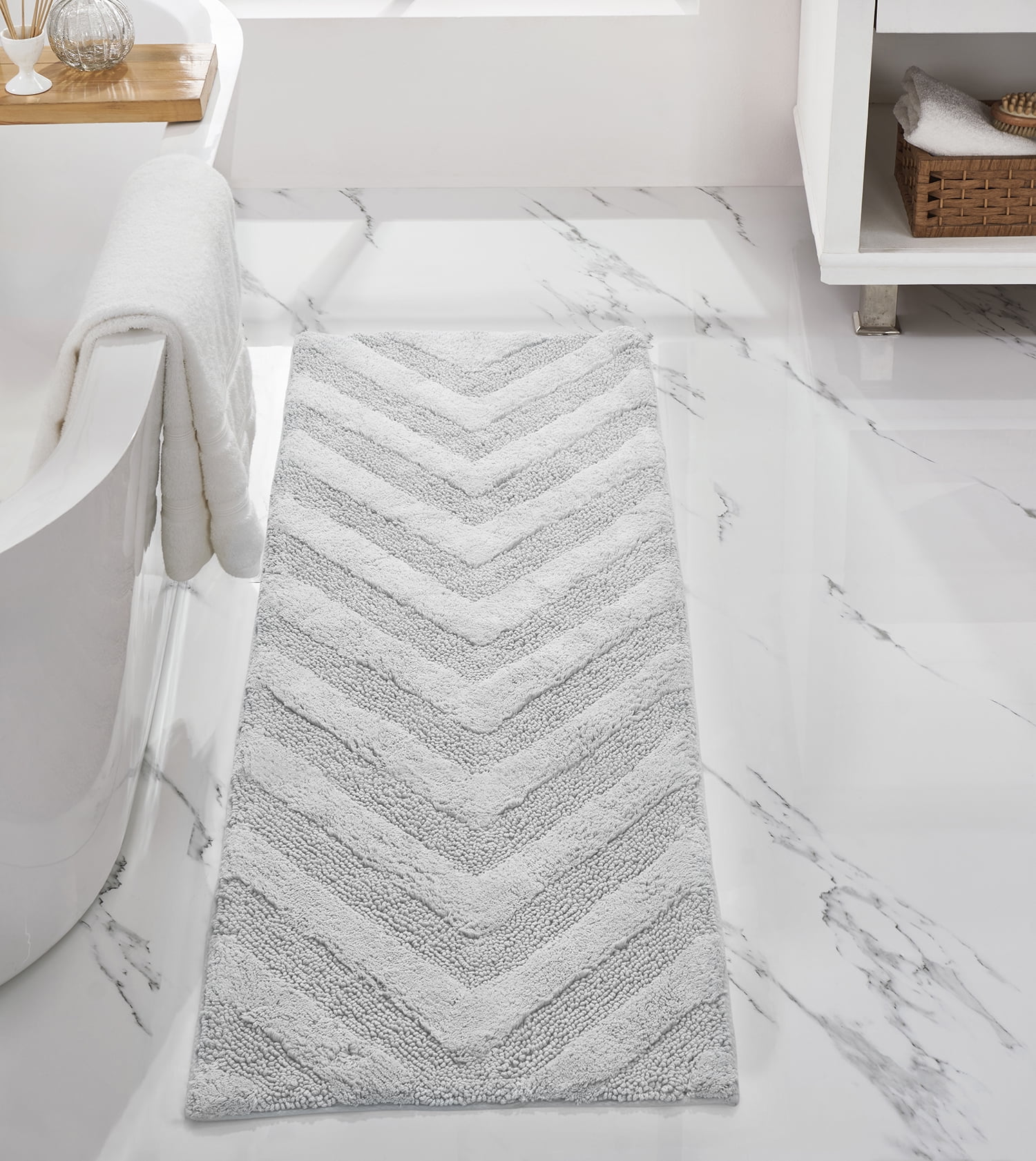 Hugo White Cotton Tufted Chevron Bath Runner 20" x 60"