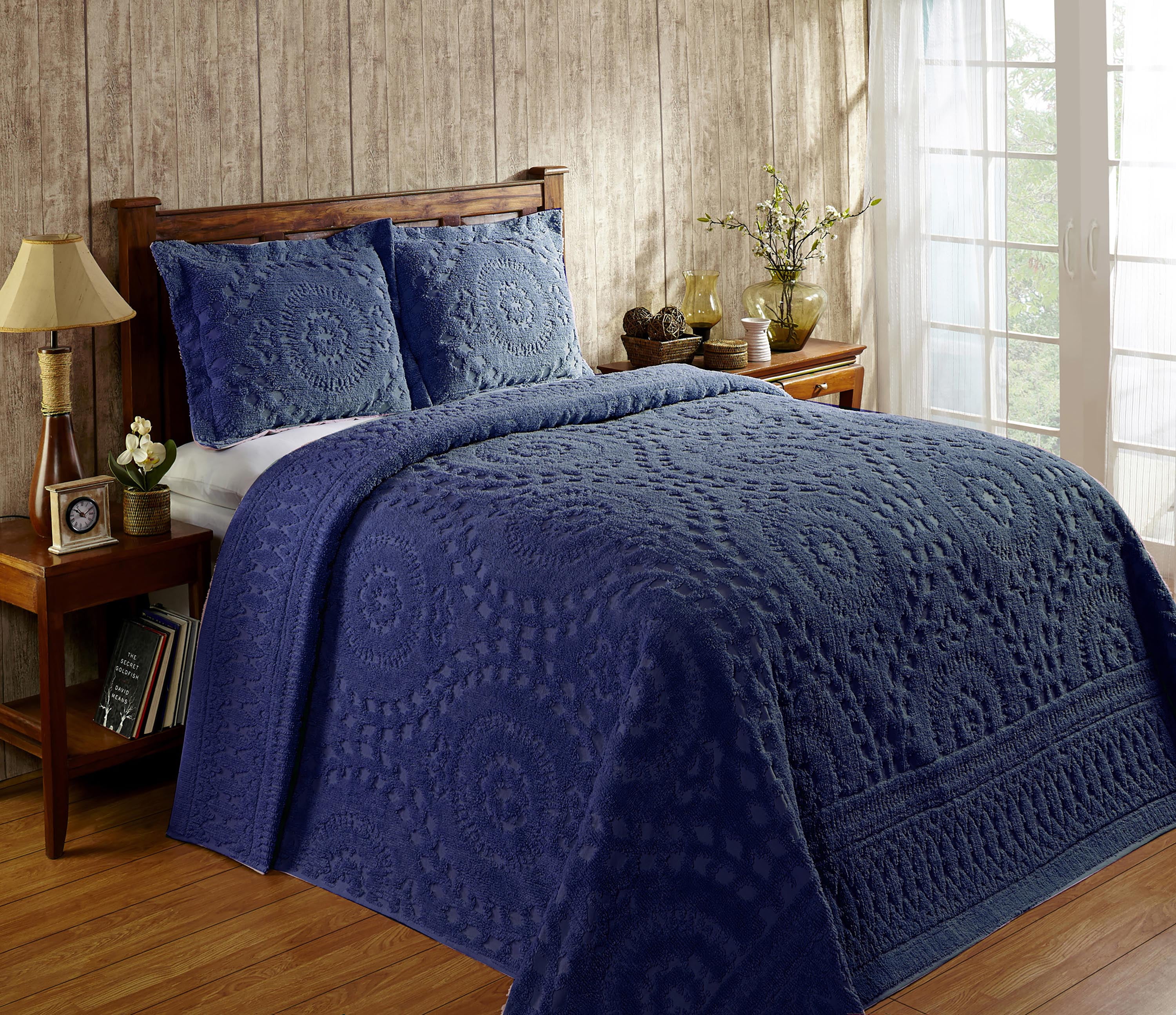 Better Trends 3 Piece King Bedspread Set 100% Cotton Chenille Tufted Medallion Pattern Soft & Luxurious Feel, Perfect for Gifting and All Seasons, Machine Washable (Navy) Rio Collection