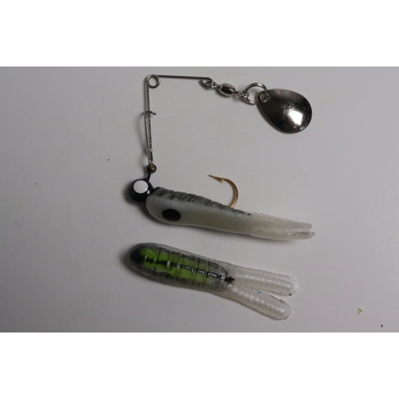 Betts 022ST-15N Spin Split Tail Lure 1 1/2" 1/16 oz Bull Frog