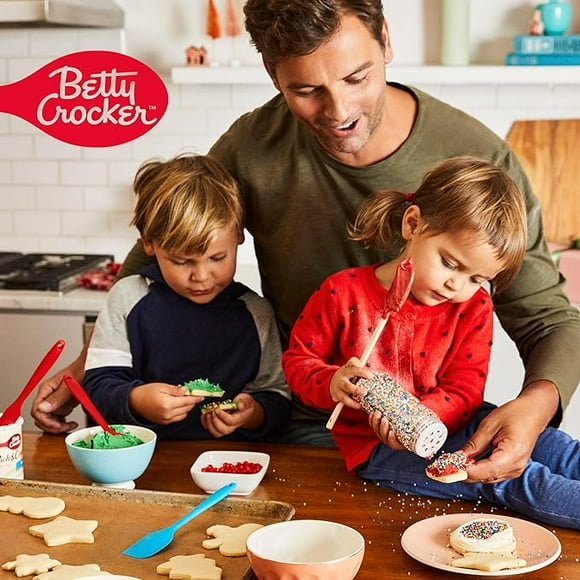 Betty Crocker Delights Super Moist Triple Chocolate Fudge Cake Mix, 13.25 oz