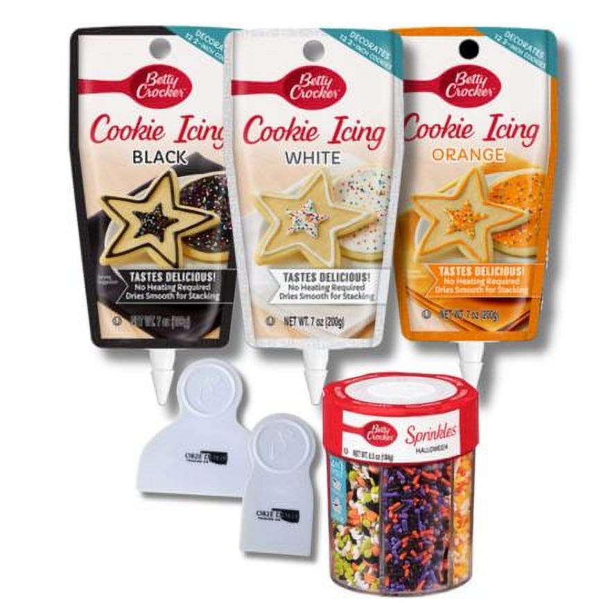 Betty Crocker Halloween Seasonal Cookie Decorating Icing Kit with icing