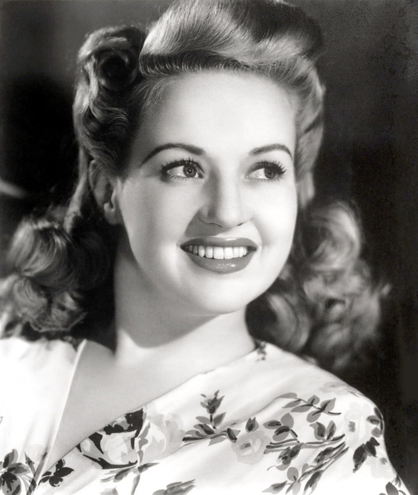 Betty Grable Canvas Art - (16 x 20)