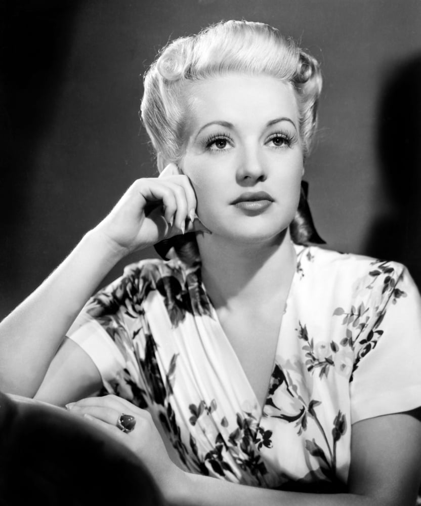 Betty Grable Canvas Art - (16 x 20)
