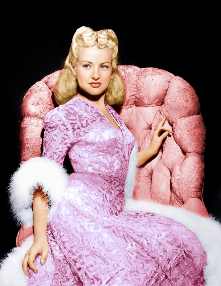 Betty Grable Canvas Art - (16 x 20)