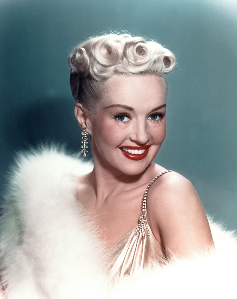 Betty Grable Canvas Art - (16 x 20)