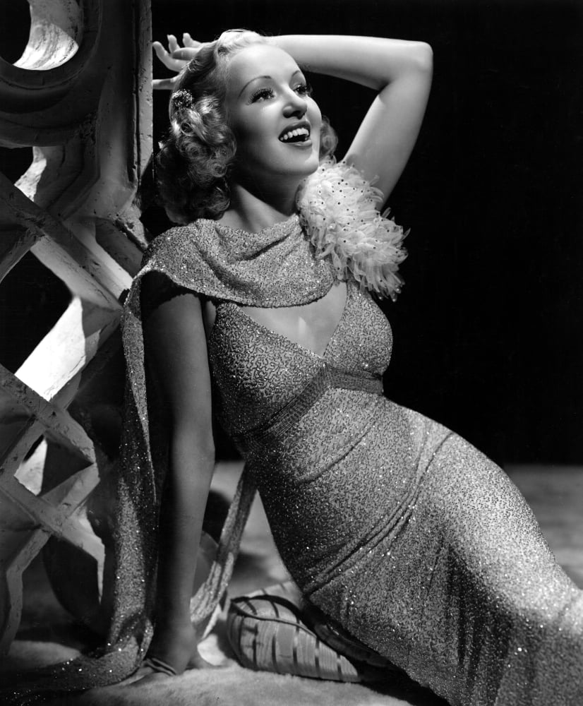 Betty Grable Canvas Art - (16 x 20)